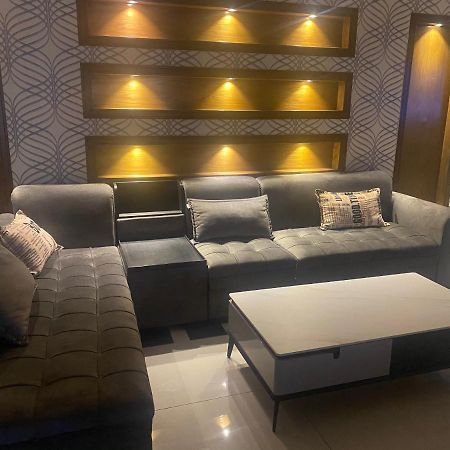 Luxury Guest House In Bahria Town ラーワルピンディー エクステリア 写真