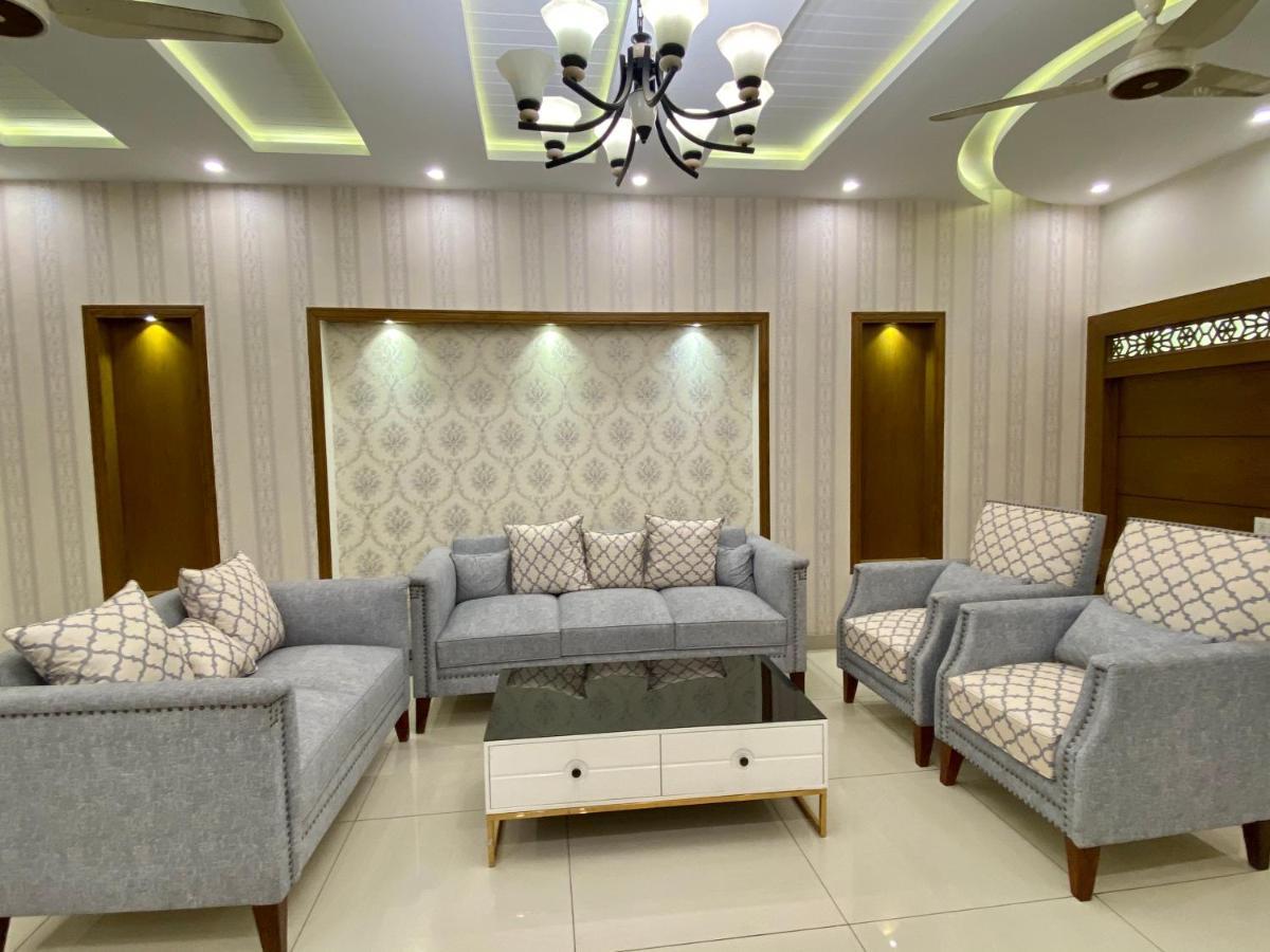 Luxury Guest House In Bahria Town ラーワルピンディー エクステリア 写真
