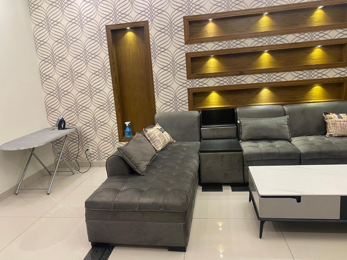 Luxury Guest House In Bahria Town ラーワルピンディー エクステリア 写真