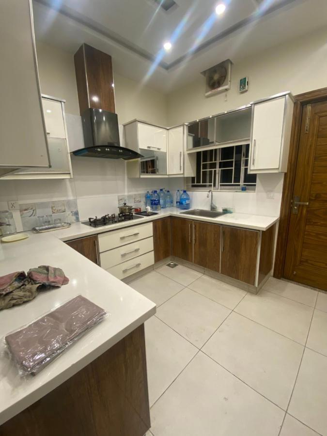 Luxury Guest House In Bahria Town ラーワルピンディー エクステリア 写真