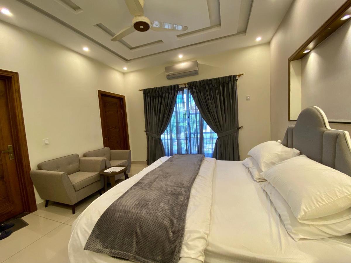 Luxury Guest House In Bahria Town ラーワルピンディー エクステリア 写真