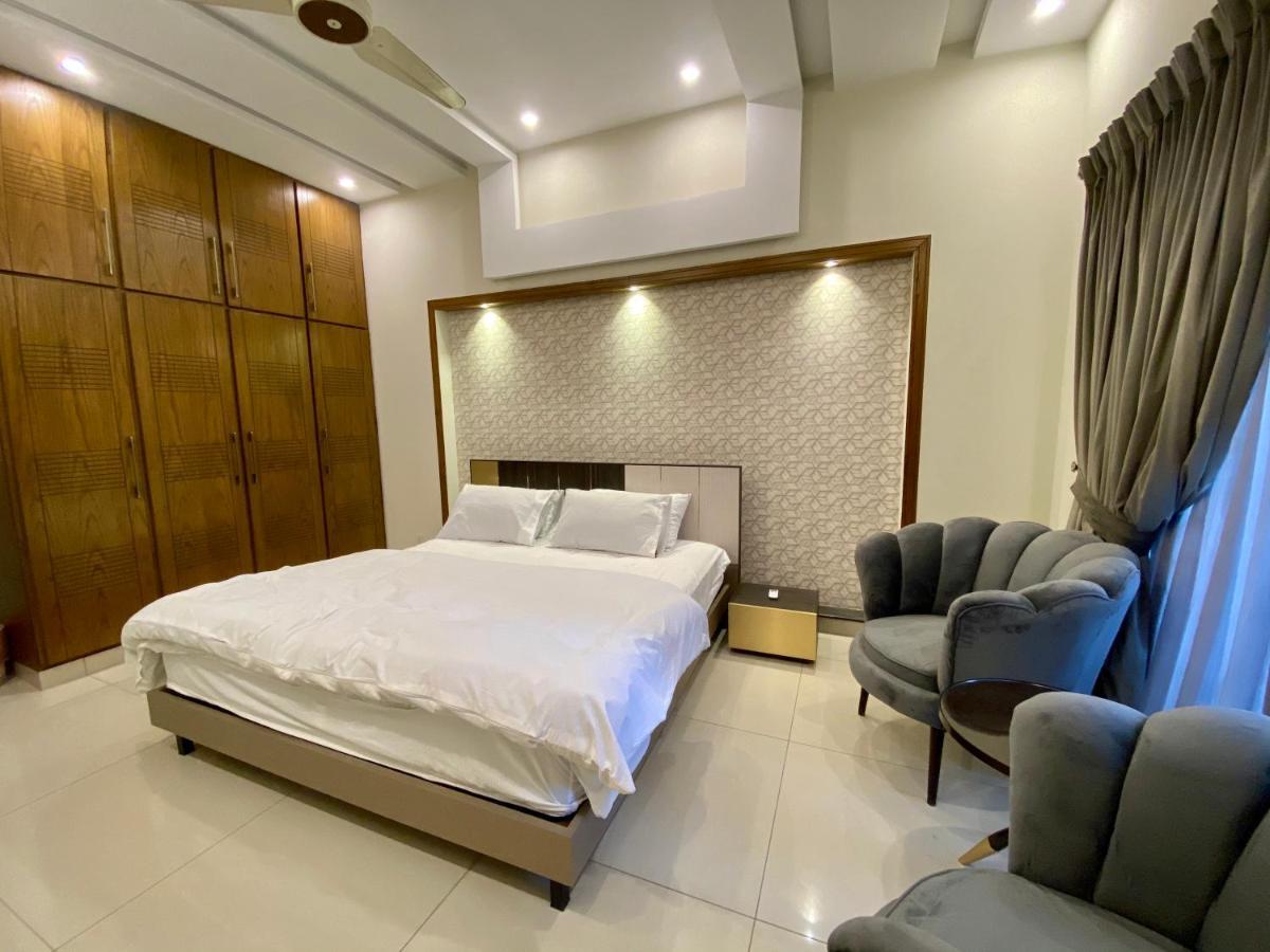 Luxury Guest House In Bahria Town ラーワルピンディー エクステリア 写真